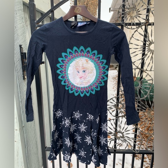 Frozen dress with sequin character faces - Picture 1 of 5